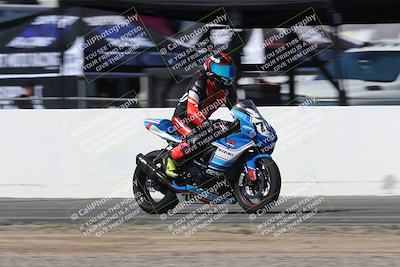 media/Oct-05-2025-CVMA (Sun) [[beeef4f201]]/Race 2-Supersport Middleweight/